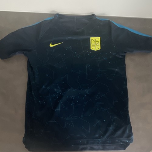 Nike neymar written - neymar, in